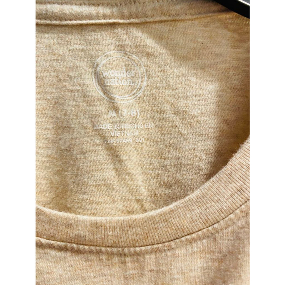 Wonder Nation Girl's Beige Strawberry Pocket T-Shirt Size M 7-8 - Picture 3 of 3